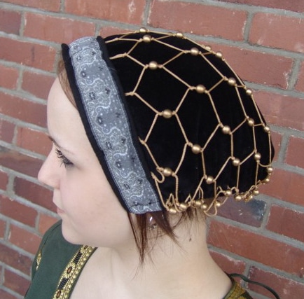 Edle Damenhaube aus Samt - schwarz/silber