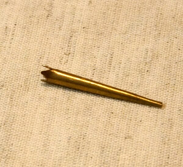 Nestelspitze mit Krönchen