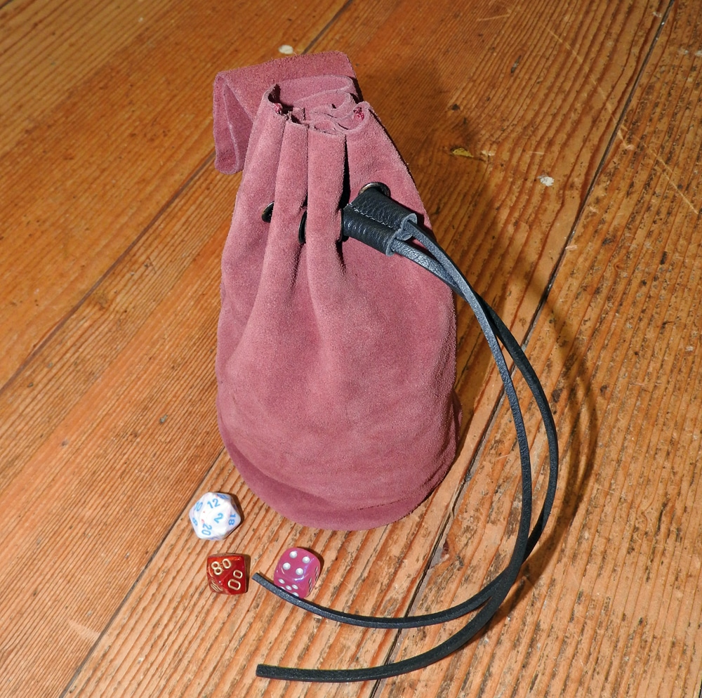 Lederbeutel / Würfelbeutel für 150 Würfel, aus Velourleder, runder Boden, gross, weinrot