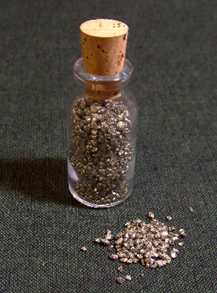 "Glitzer-Glitzer" - Fläschchen mit Pyritkörnern