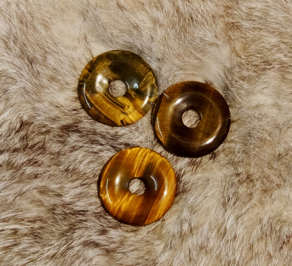 Donat-Anhänger aus Tiegerauge